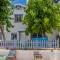 Blue Castle GuestHouse