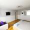 Central apartment with garage