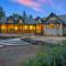Moonrise Lodge - A Large Vacation Home in Mariposa