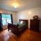 Luxury Villa- Hot Tub-King Bed Suite-Fenced Yard-Game Room-Fire Pit-Ski