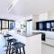 Circle On Cavill Surfers Paradise Apartments-Holiday Paradise