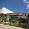 Rooftop pool- family apartment- ocean view -close