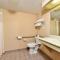 Econo Lodge Inn & Suites