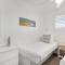 Absolute Beachfront Apartment 1T