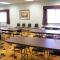 Days Inn & Suites by Wyndham Columbus NE - Columbus
