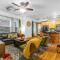 Modern Loft Walkable Free Parking Univ Cir