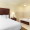 Cobblestone Hotel & Suites - Knoxville