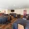 Cobblestone Hotel & Suites - Knoxville