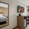 Red Roof Inn & Suites Euless - DFW Airport Southwest