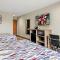 Red Roof Inn & Suites Euless - DFW Airport Southwest