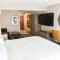 Holiday Inn Express & Suites Douglas by IHG