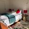 Relaxing Retreat, 900m walk to shops & restaurants