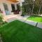 Contemporary Guest Studio with Roof-top Deck Walk to Santa Monica Beach