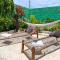 Fully Equipped Vacation Home- 4 min walk to the Beach
