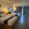 Sand Pebbles Inn