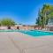 Charming Green Valley Townhome with Community Pool!