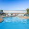 Super 8 by Wyndham Commerce