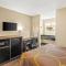 Super 8 by Wyndham Commerce