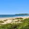 Cute Beach Cottage - Absolute Beach Front
