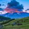 Valley Floor Dream with Fireplace - Year-Round Trail Access, 3 Min to Town condo