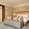Claridges, Maybourne