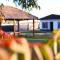 Cabaña con pileta CLIMATIZADA y gran parque en Mendoza AZUL