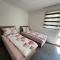Weekend house & apartments Dubrave