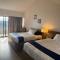 Sand Pebbles Inn