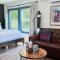 Paseo Nook Studio Private Entry & Parking #34b