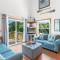 2130 - Luna Blu Cottage