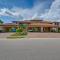 Chic Country Club Condo with Upscale Amenities