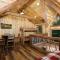 Treehouse River Lodge