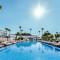 So White Boutique Suites