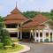 Hotel and Beach Bungalow at Lanta Resort