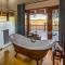 Etali Safari Lodge