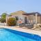 Villa Orange Tree
