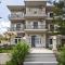 Sea Breeze Apartments