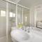 Noosa River Resort Apartment on Gympie Terrace