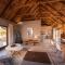 MHONDORO SAFARI LODGE & VILLA