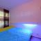 Apartment 255