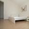 Central Luxurious 2 bedroom flat