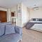 Thalassa See View Studio