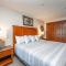 A117 One Bedroom Lake View