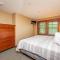 B105 One Bedroom Lake View