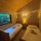 Hartland Hideaway Lodge