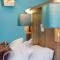 Beach Hotel I Kloeg Collection