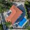 Villa Ronika - Holidays in Coral Bay
