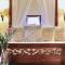 La Petite Maison- Fairytale Stay in Village Center