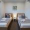Bright 3 level townhouse
