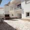 Mare Cheia (High Tide) Beach and Surf Apartments